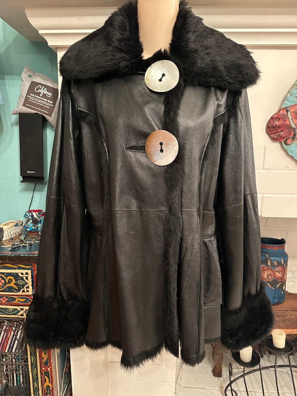 SPECTACULAR 1-OF-A-KIND VINTAGE  BLACK TOSCANA SHEARLING SMOOTH LEATHER JACKET